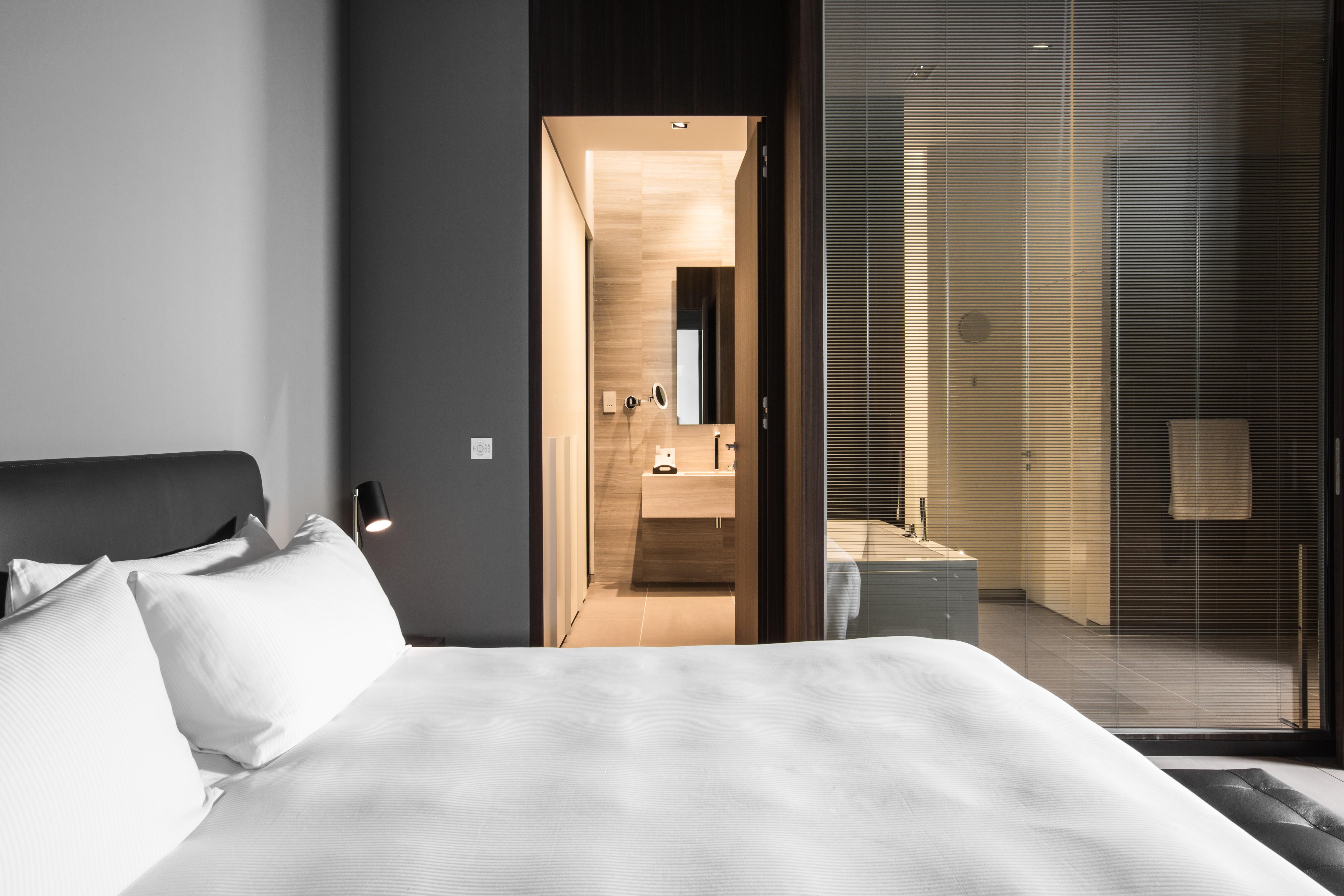 Intercontinental Malta By Ihg Hotel Saint Julian's Bagian luar foto A room at the hotel