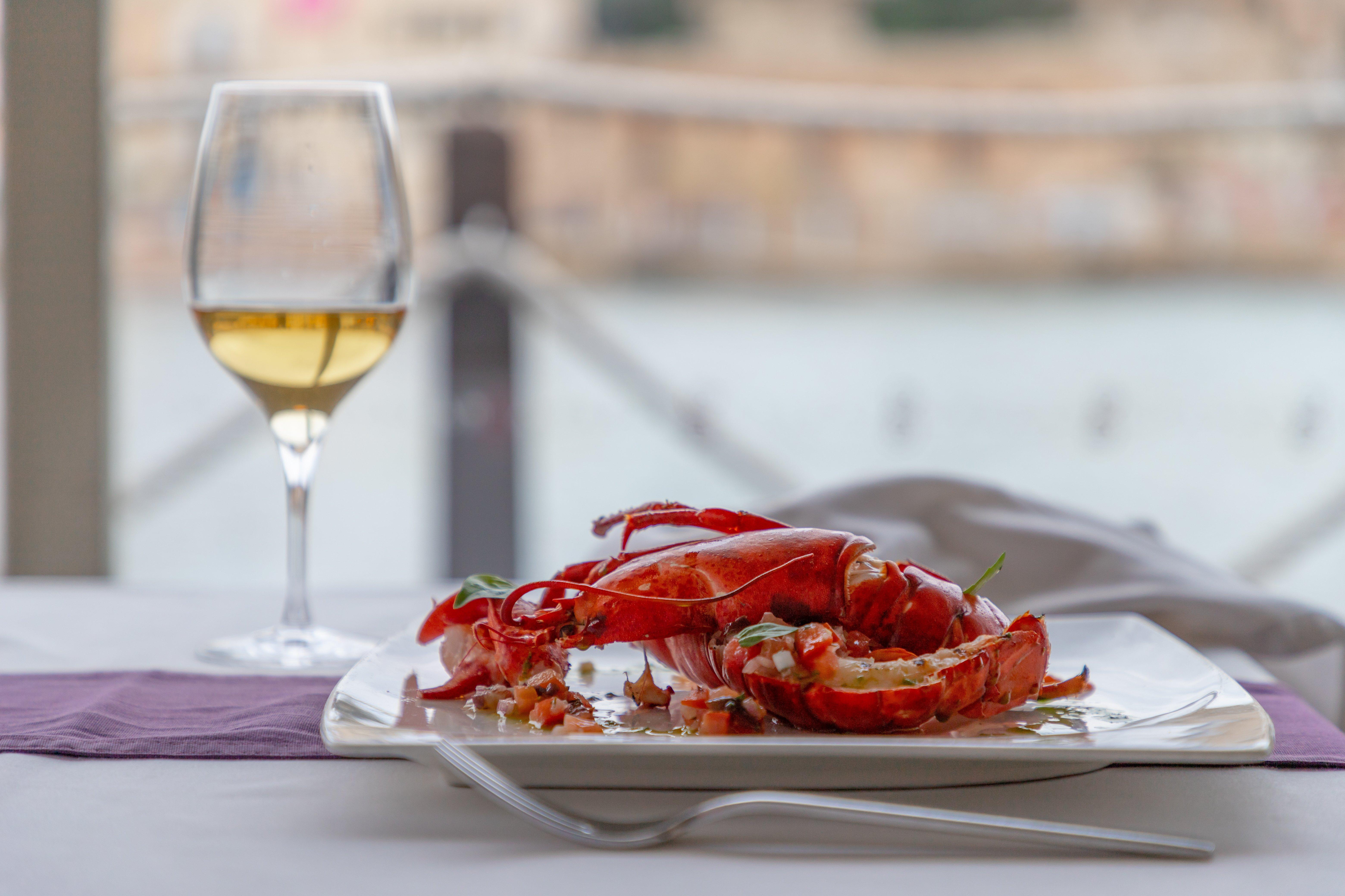 Intercontinental Malta By Ihg Hotel Saint Julian's Bagian luar foto A lobster prepared in the traditional way